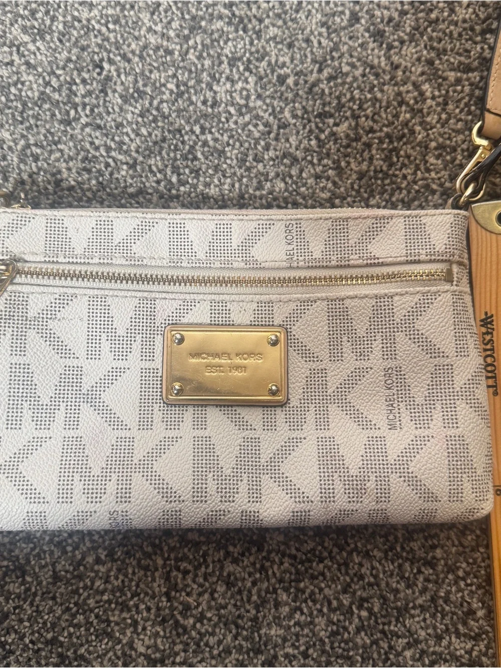 Michael Kors Jet Set Vanilla MK Logo Wristlet Wallet Pouch Gold Tone